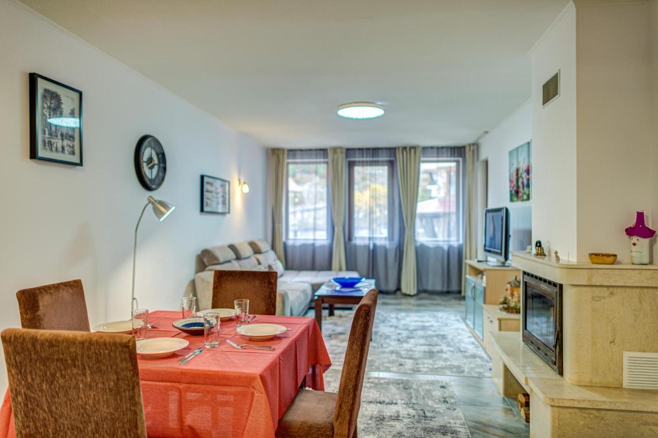 Bright And Spacious 2-Bdr Apartment With Balcony By Flat Mаnager Pamporovo Buitenkant foto